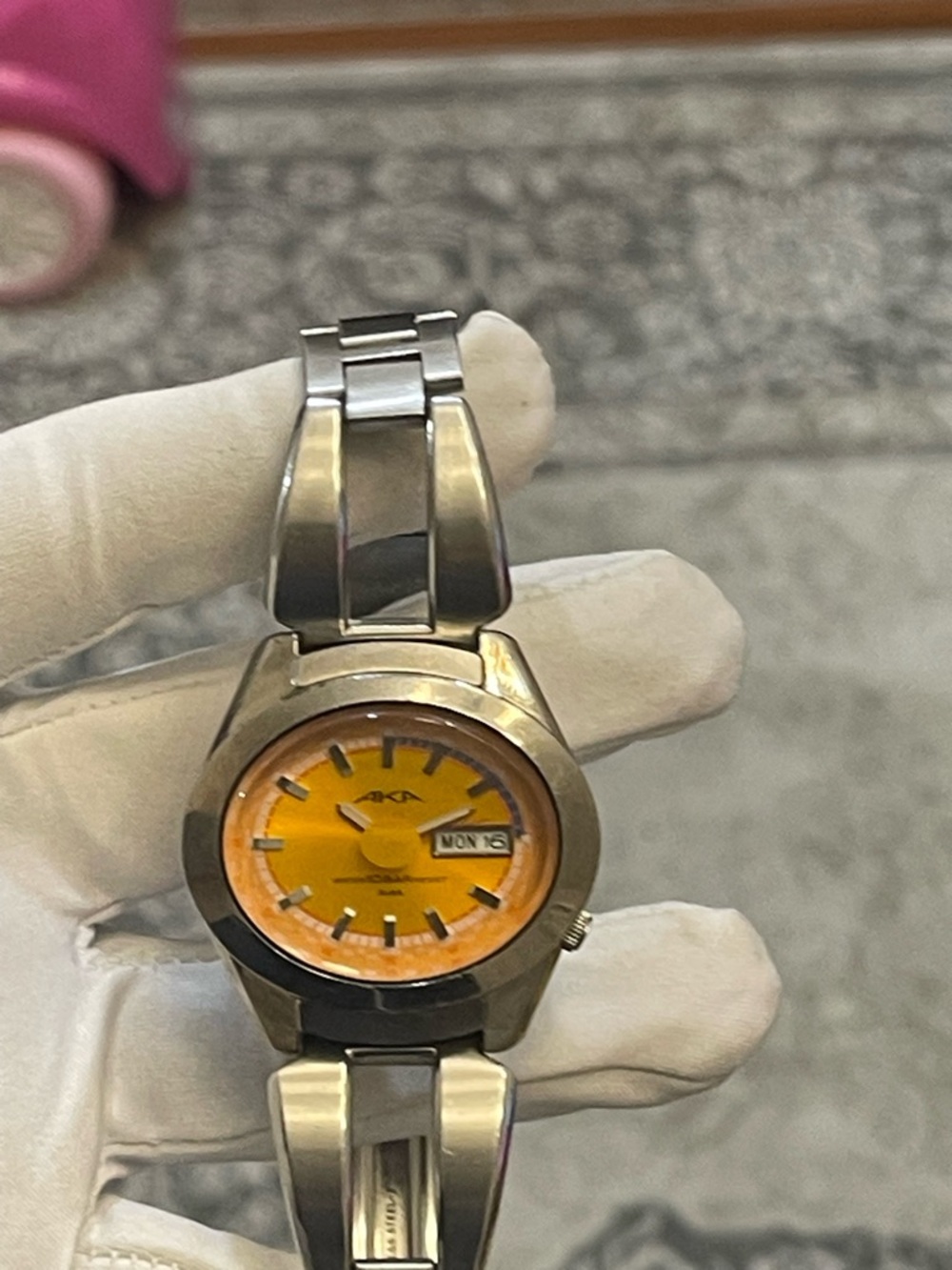 Vintage Seiko Alba AKA Oval Shape Racer Dial Japan Men's Quartz Watch V743-5A10 - Picture 7 of 16